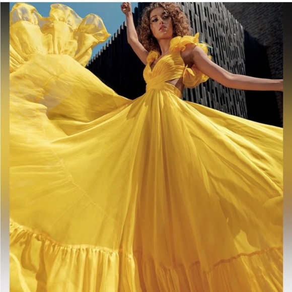 Mac Duggal Dresses & Skirts - Mac Duggal Rosette Chiffon Cutout Empire Waist Gown Yellow Size 8